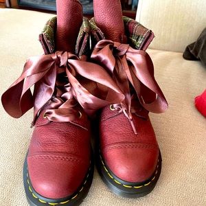 Women’s Dr. Marten Boots